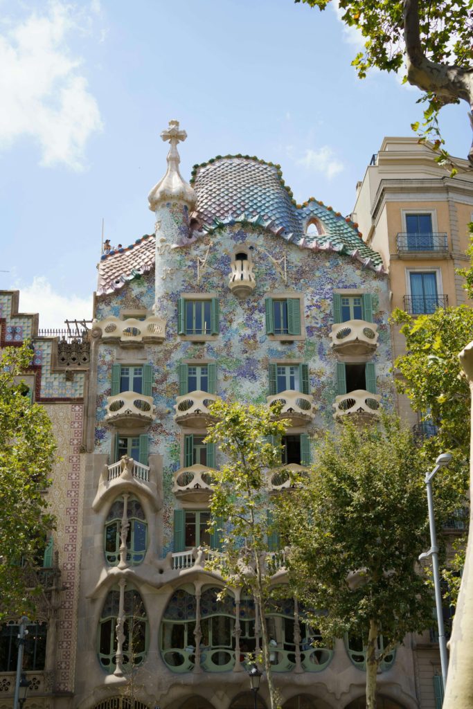 Gaudi designed apartment building in Barcelona Photo by Mateusz Walendzik: https://www.pexels.com/photo/casa-batllo-in-barcelona-17606595/