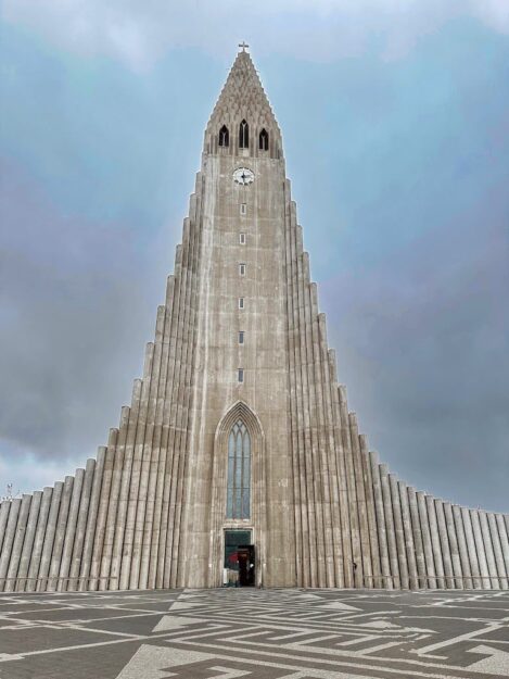 Hallgrímskirkja church in Reykyavik, Iceland on a cloudy day