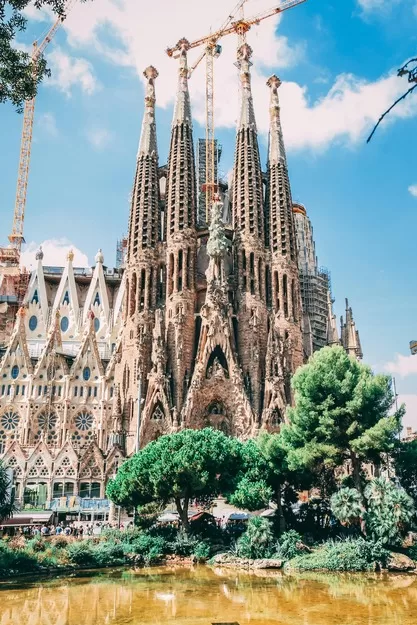 La Sagrada familia church in Barcelona - a must visit during your one week in Spain vacation